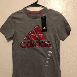 Adidas Kids Tee in Gray with Red Logo